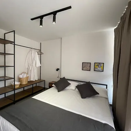 Vela 1 Apartment Sarande
